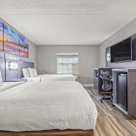 Clarion Pointe Tampa-Brandon Near Fairgrounds And Casino Hotel Mango Exterior photo