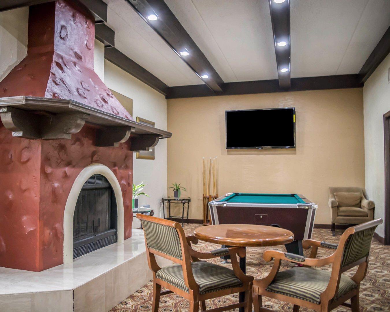 Clarion Pointe Tampa-Brandon Near Fairgrounds And Casino Hotel Mango Exterior photo