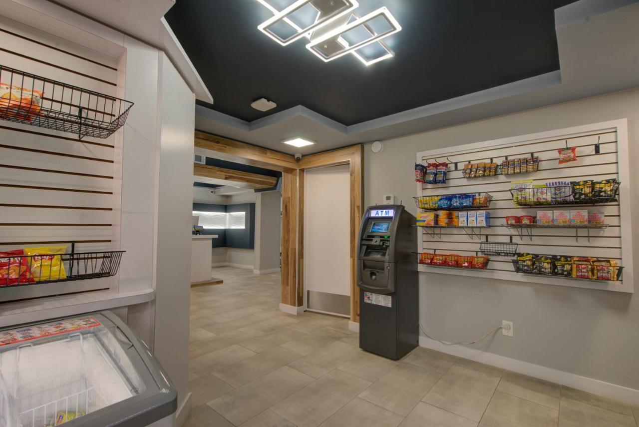 Clarion Pointe Tampa-Brandon Near Fairgrounds And Casino Hotel Mango Exterior photo