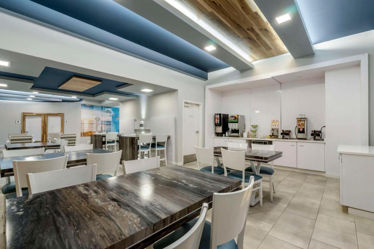 Clarion Pointe Tampa-Brandon Near Fairgrounds And Casino Hotel Mango Exterior photo