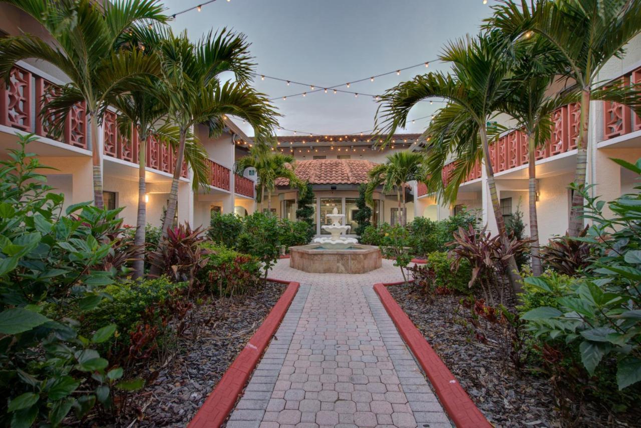 Clarion Pointe Tampa-Brandon Near Fairgrounds And Casino Hotel Mango Exterior photo