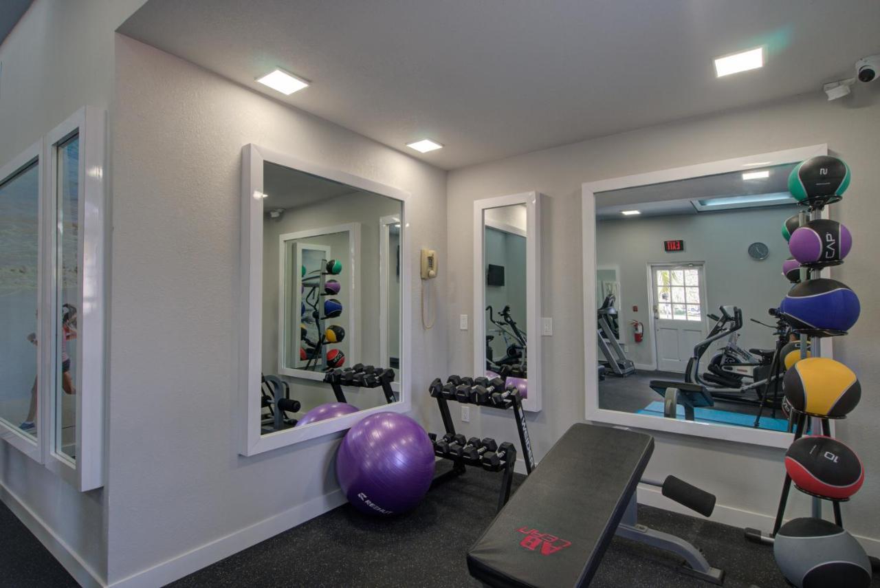 Clarion Pointe Tampa-Brandon Near Fairgrounds And Casino Hotel Mango Exterior photo