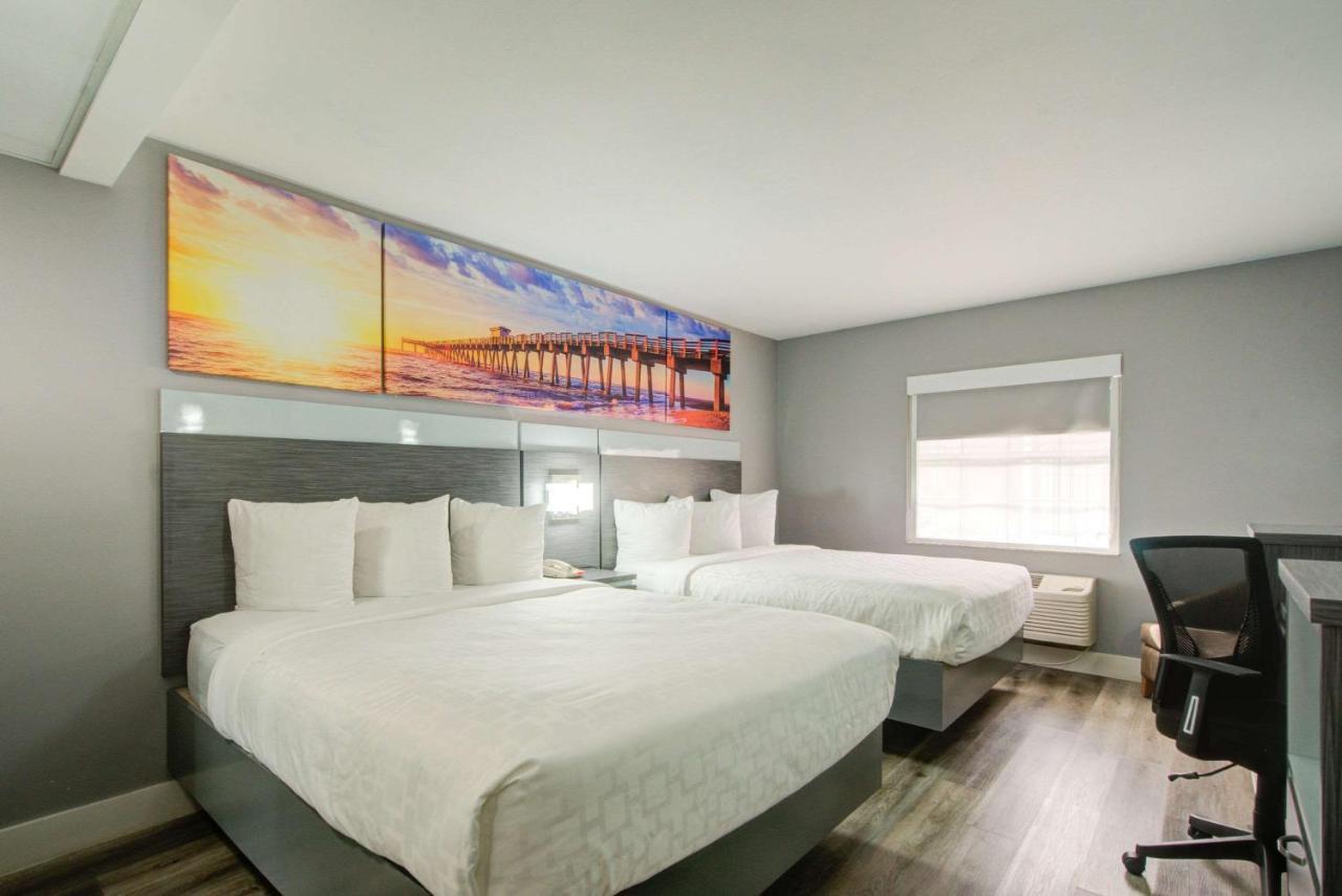 Clarion Pointe Tampa-Brandon Near Fairgrounds And Casino Hotel Mango Exterior photo